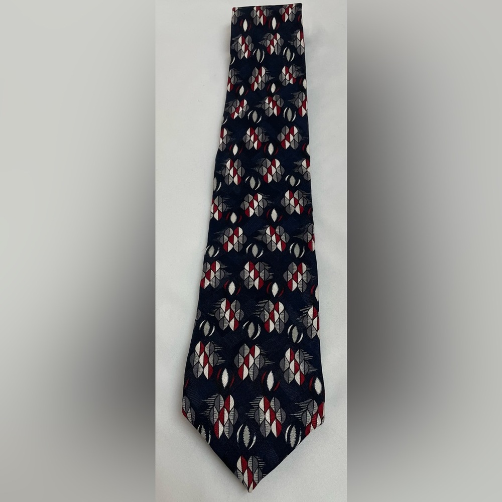 Elegant Men's Contissima Italy Tie with Geometric Pattern